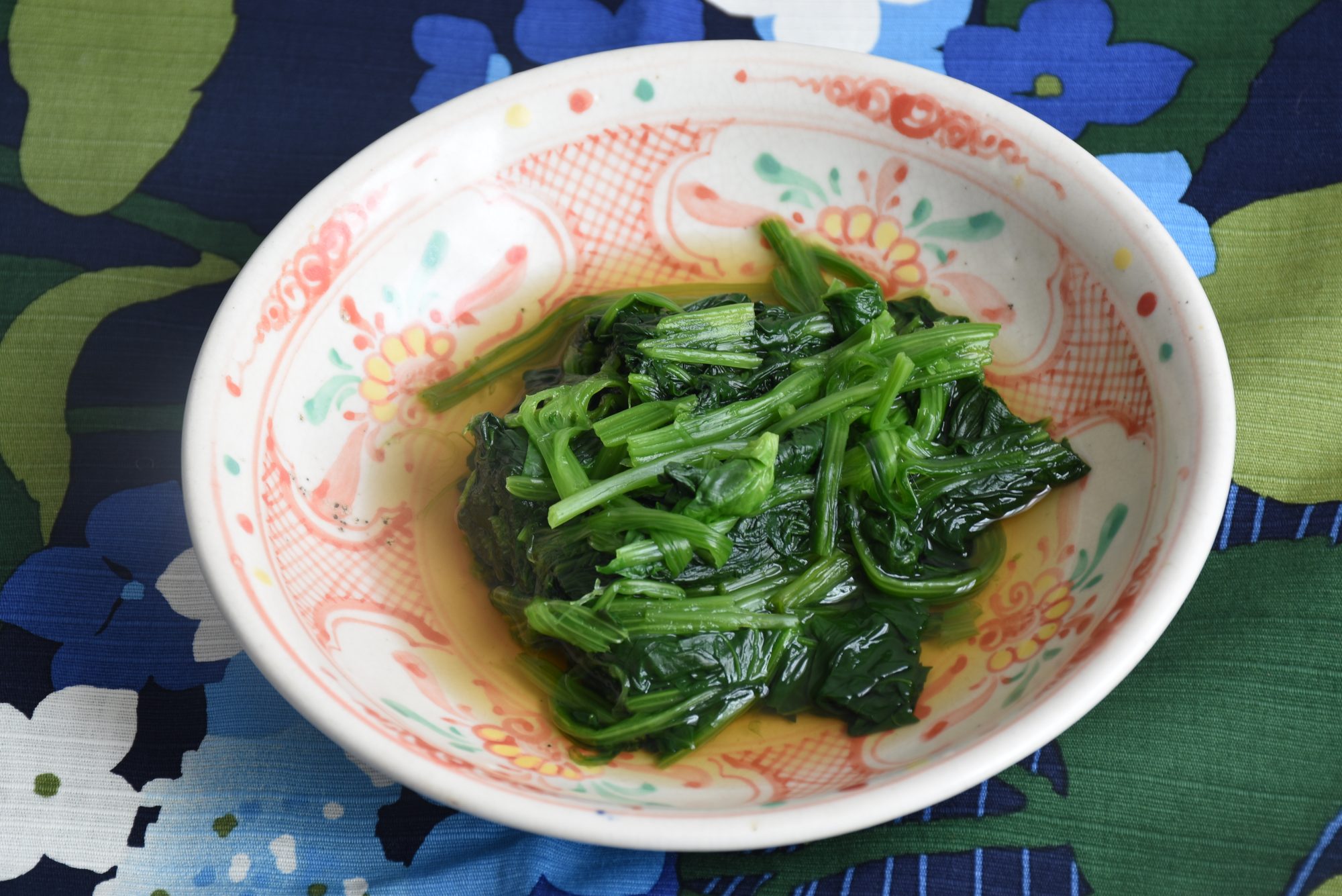 Decorative Japanese style bowl of parboiled greens